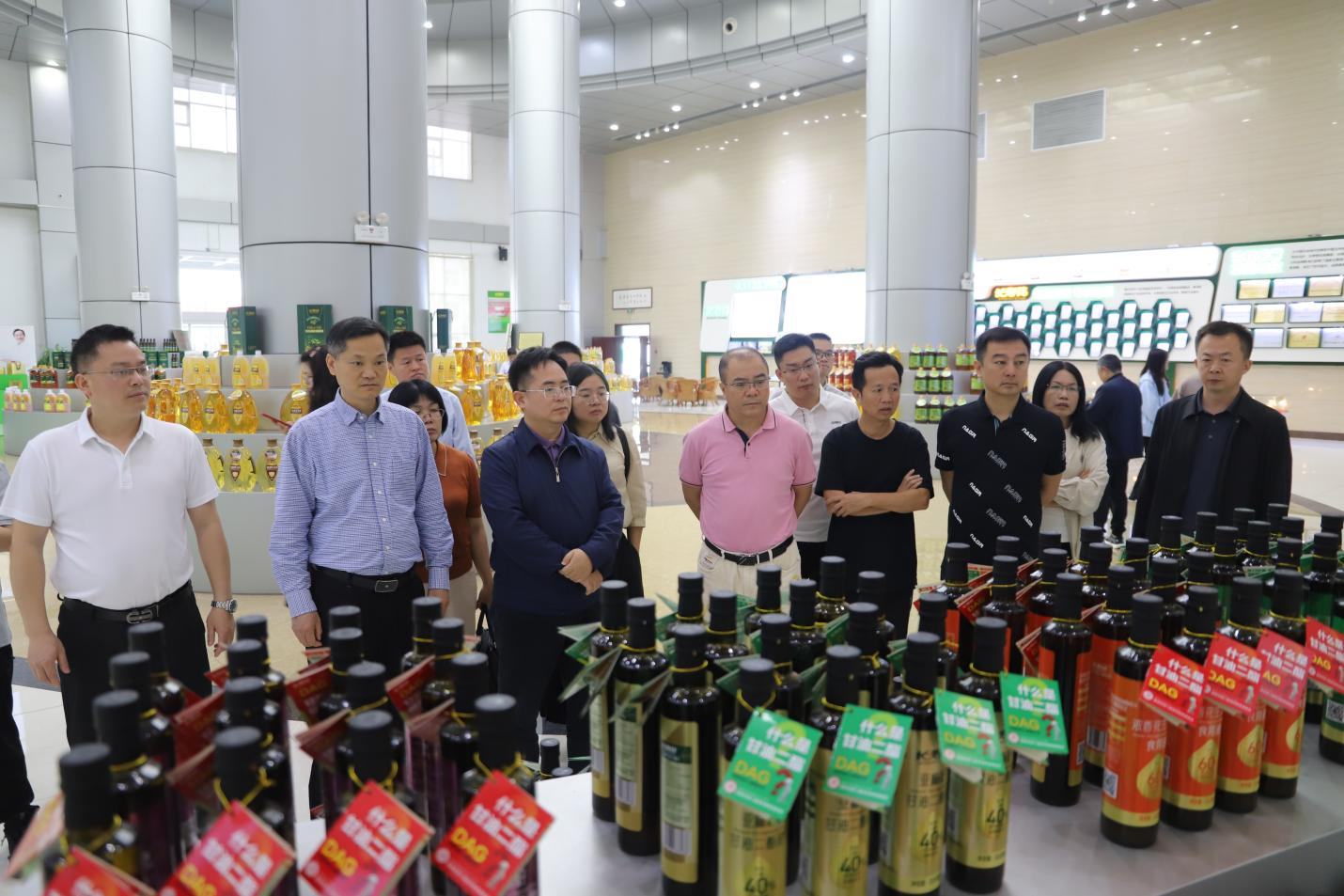 广东省专业镇发展促进会来山东三星集团参观考察