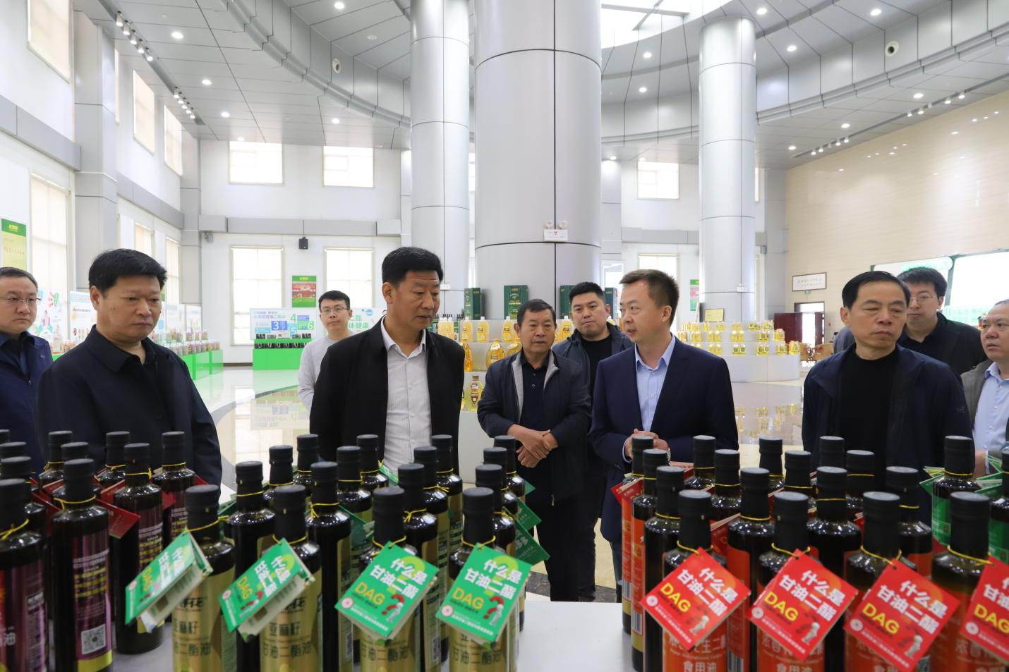 邹平市政协经济委“助推高新区建设 促进高新技术产业发展水平”调研组来山东三星集团调研