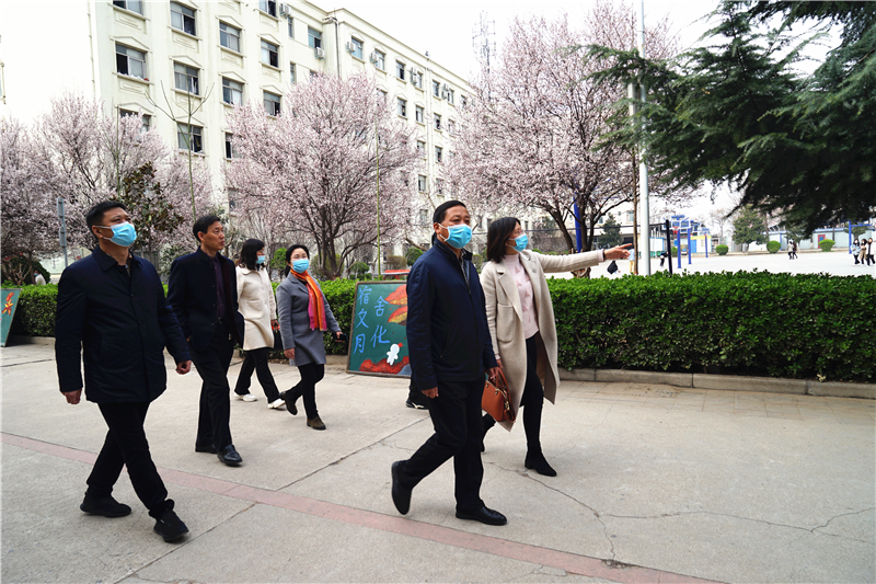 河南省教育厅督导组到米兰检查指导开学疫情防控工作