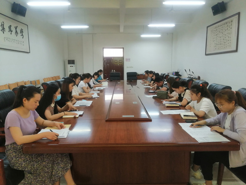 米兰各党支部有序召开组织生活会