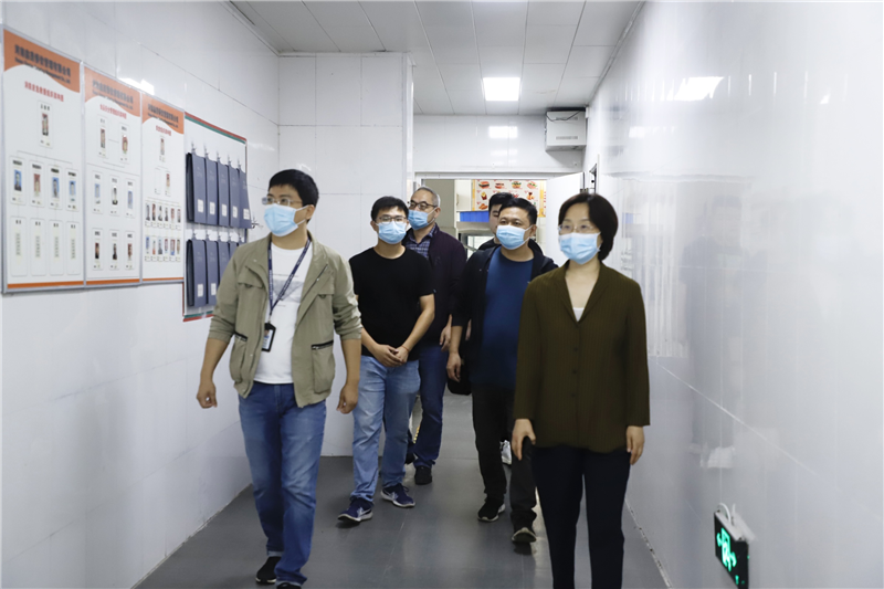 高新区社会事业局疫情防控验收组到米兰检查开学准备工作