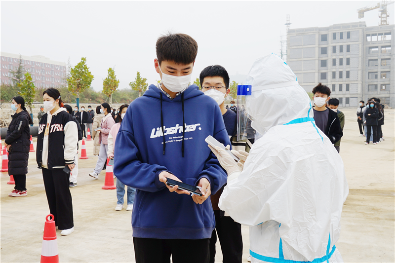 米兰milan官方网站新密校区完成全体师生核酸检测