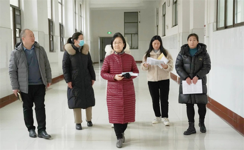 米兰开展新学期第一天教学检查