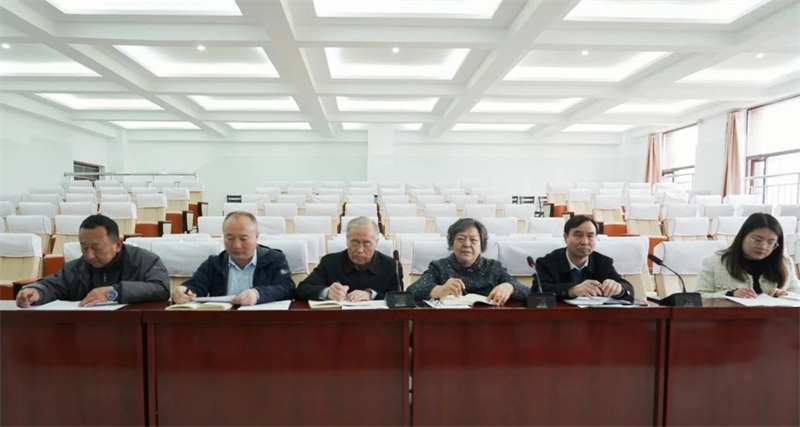 米兰召开党委理论学习中心组（扩大）会议