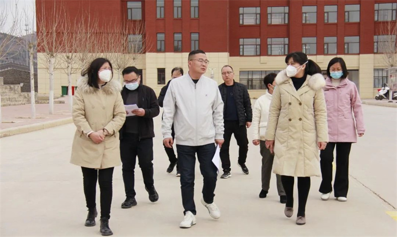 新密市纪委领导一行到米兰新密校区调研清廉学校建设工作