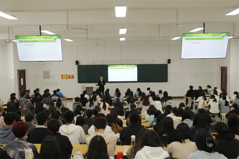 新密市人民法院到米兰开展法治教育专题讲座