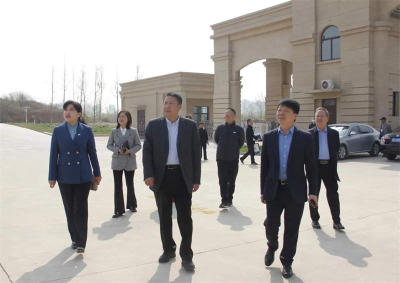 新密市政协主席到米兰新密校区走访调研