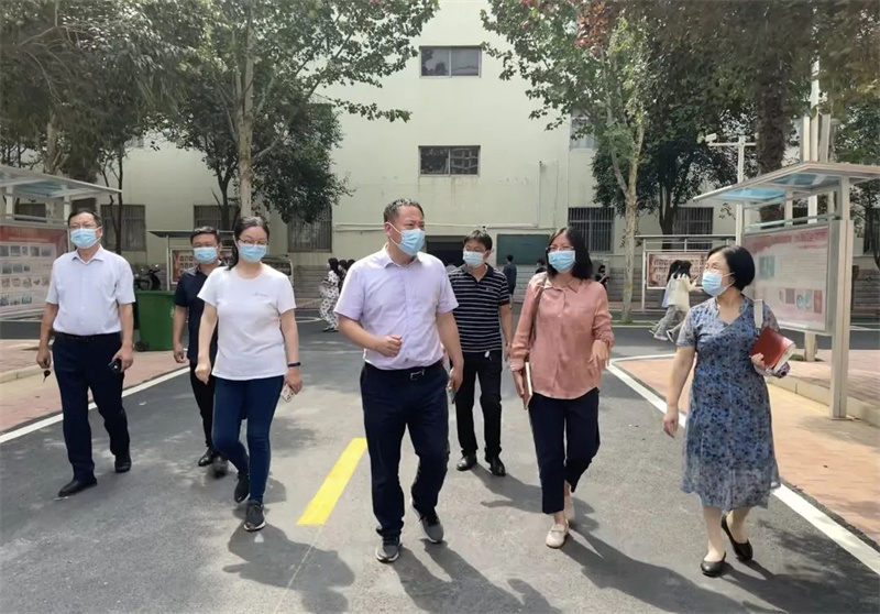 郑州市高新区管委会、郑州市高新区社会事业局领导一行来米兰督导检查疫情防控工作