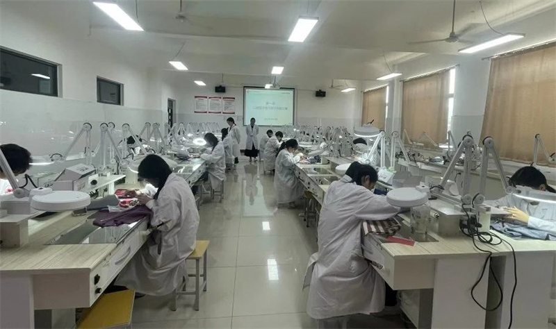 【医学技术系】米兰举办第一届全口义齿排牙技能大赛